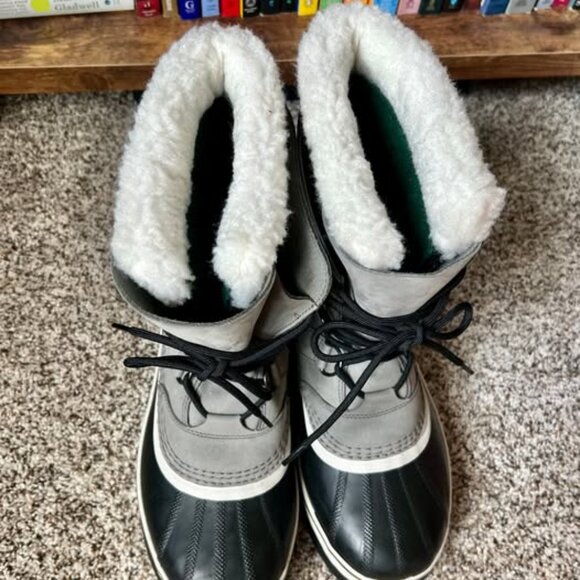 Sorel women's grey waterproof snow boot, size 9.5, like new. - Picture 4 of 6